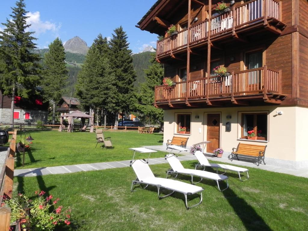 Villa Americana Chambres D'Hotes Champoluc Exterior photo